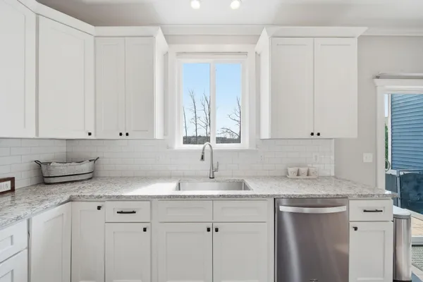 $624,900 | 2399 Walnut View Drive, Howell, MI 48855