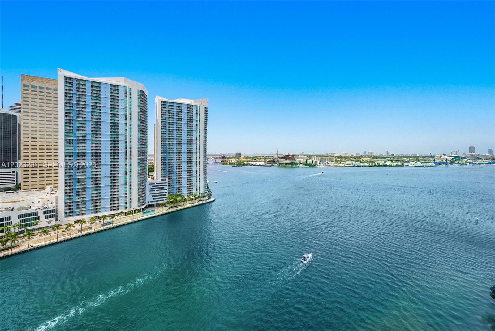 900 Brickell Key Boulevard, Unit 1801 Miami, FL 33131 - Photo 5 of 41
