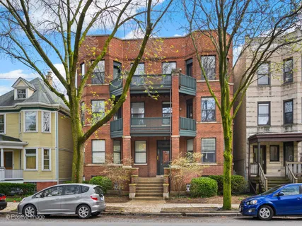 $375,000 | 1309 West Foster Avenue, Unit 2W, Chicago, IL 60640