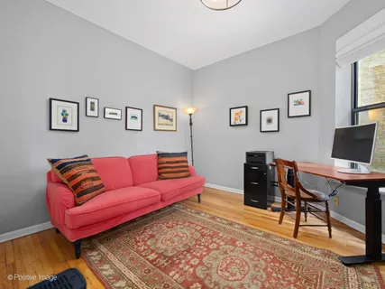 $375,000 | 1309 West Foster Avenue, Unit 2W, Chicago, IL 60640