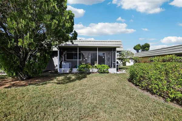 $89,900 | 201 Kings Boulevard, Unit 13, Sun City Center, FL 33573