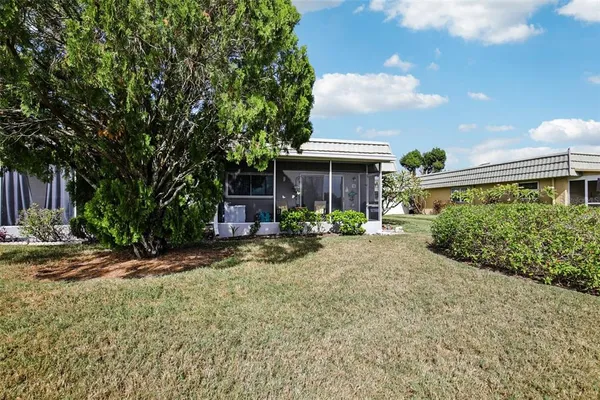 $89,900 | 201 Kings Boulevard, Unit 13, Sun City Center, FL 33573