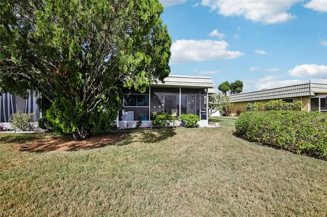 $115,000 | 201 Kings Boulevard, Unit 13, Sun City Center, FL 33573