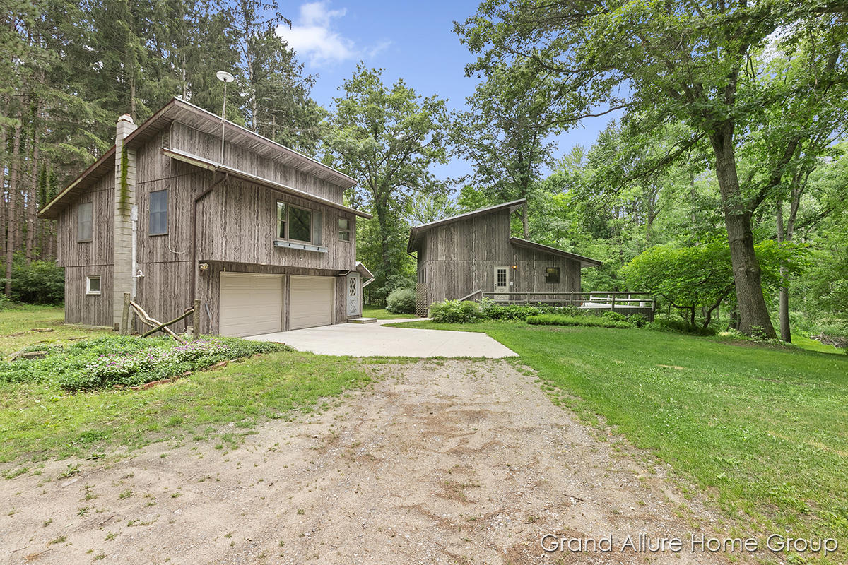 5855 Miles Road Northwest Stanton, MI 48888 - Photo 3 of 43 IMG_1034