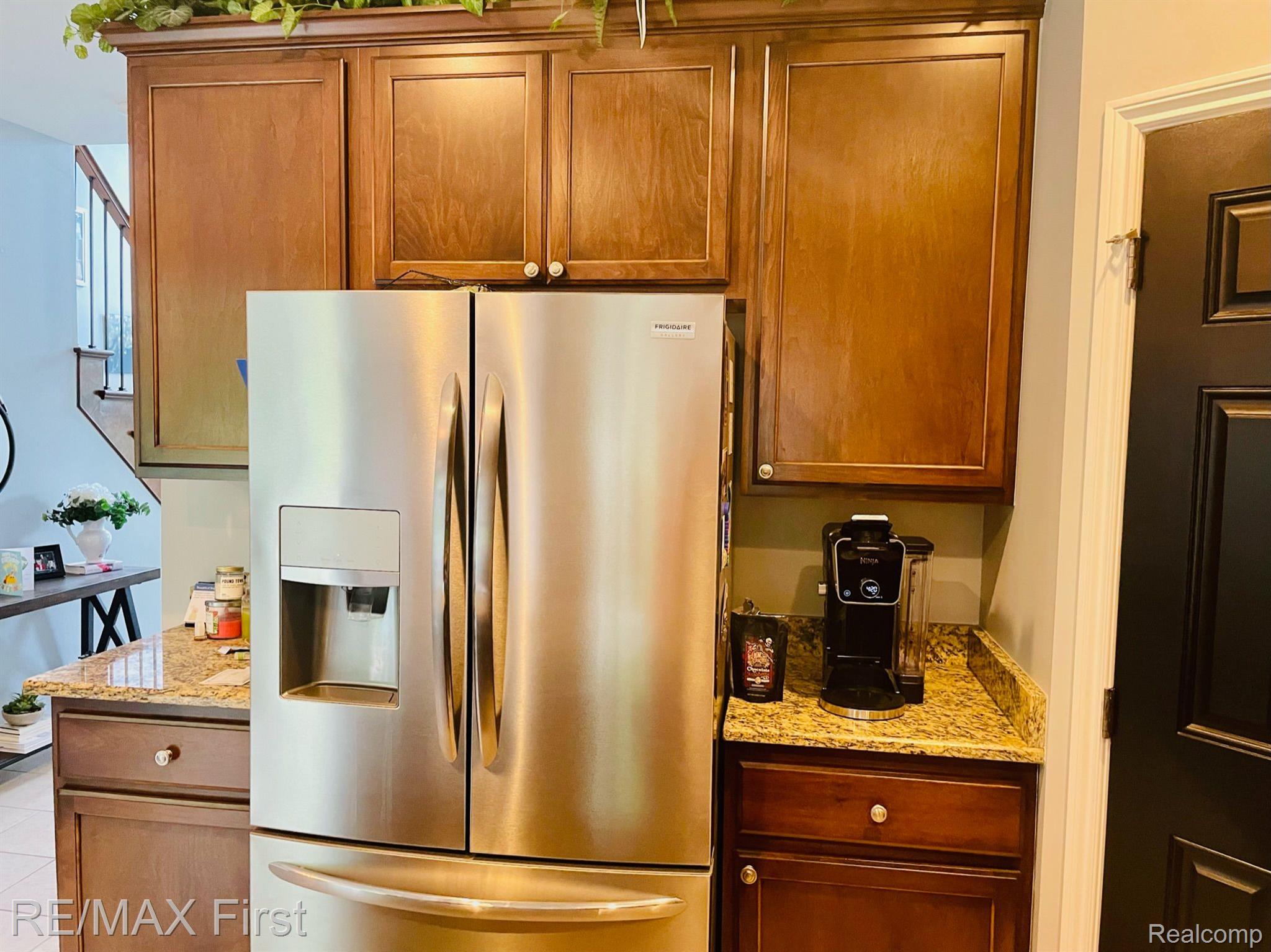 49368 Monte Road New Baltimore, MI 48047 - Photo 9 of 29 Gallery Image 9