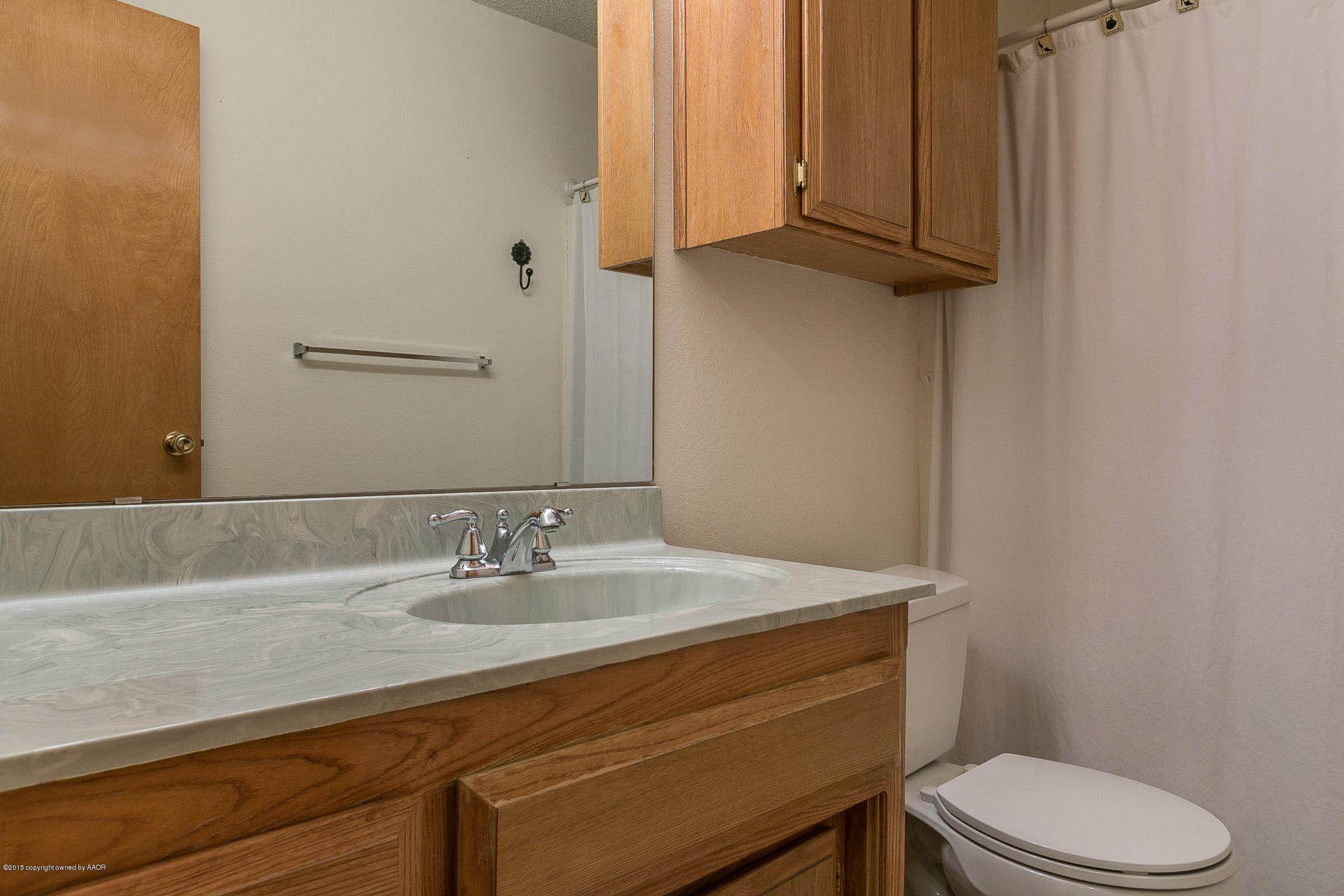 1000 Sterling Drive Amarillo, TX 79110 - Photo 13 of 17 Bathroom 2