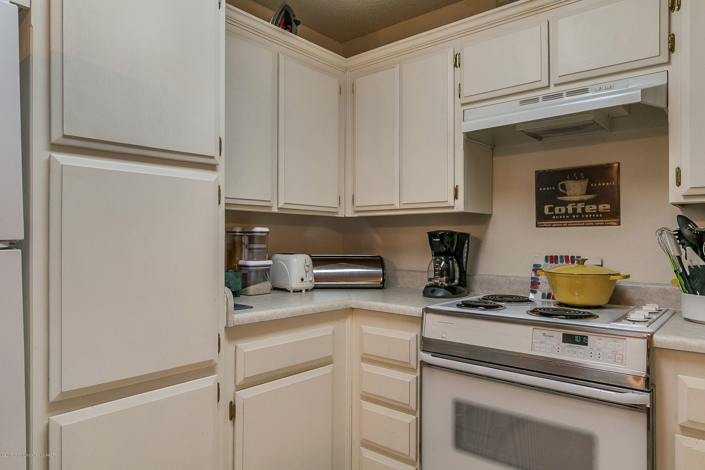 1000 Sterling Drive Amarillo, TX 79110 - Photo 8 of 17 Kitchen 3
