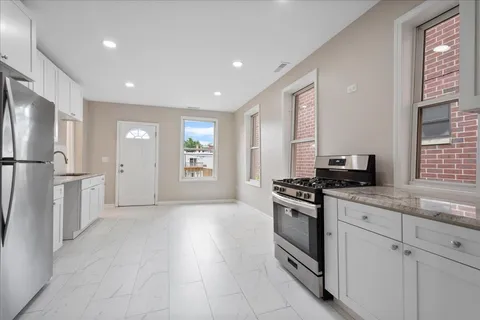 $775,000 | 1831 North California Avenue, Chicago, IL 60647