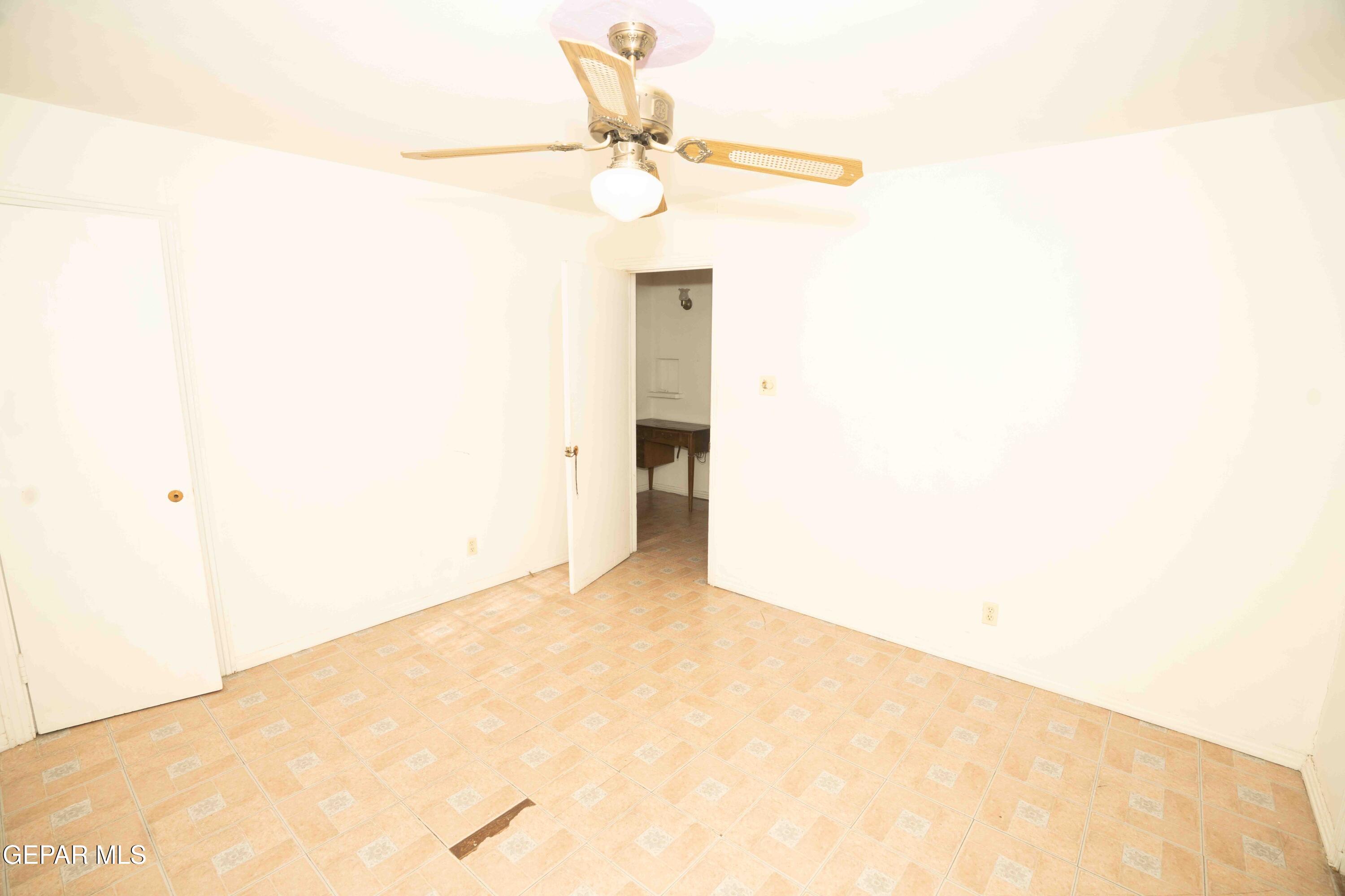 140 Teakwood Road El Paso, TX 79915 - Photo 10 of 16 a view of a big room with carpet