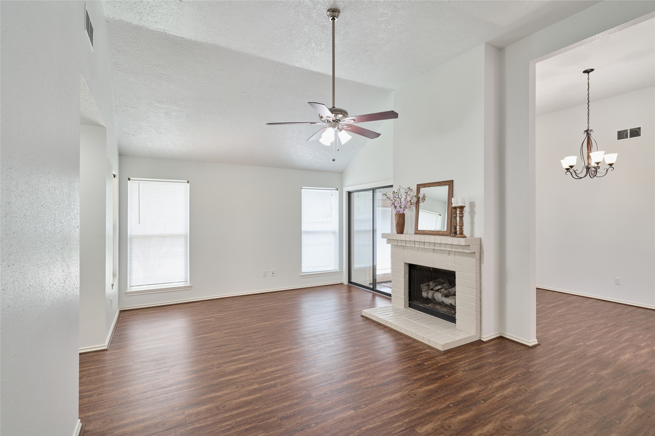 31135 North Head Drive Spring, TX 77386 - Photo 8 of 34