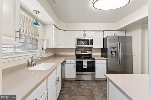 $2,500 | 7656 Stana Court, Lorton, VA 22079