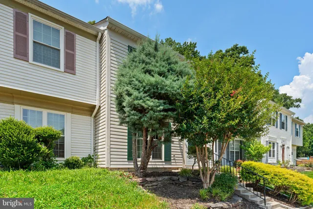 $2,500 | 7656 Stana Court, Lorton, VA 22079