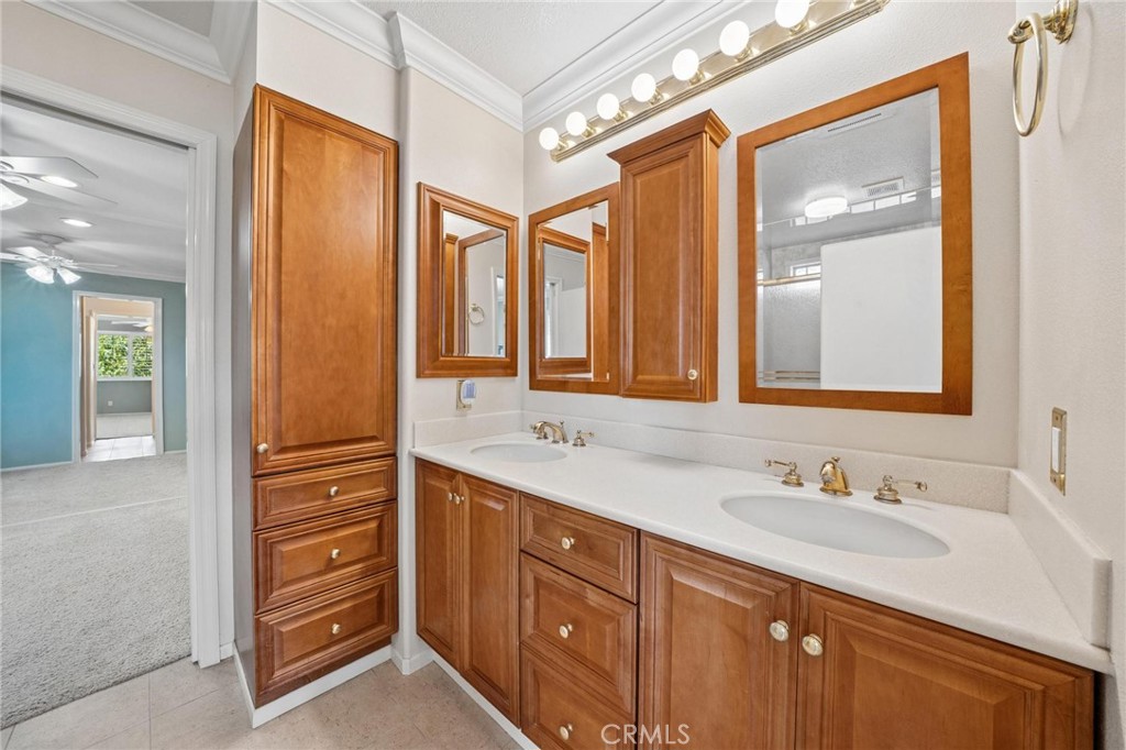 25716 Hood Way Stevenson Ranch, CA 91381 - Photo 30 of 63