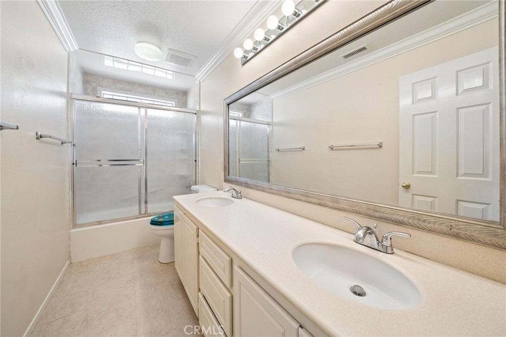 25716 Hood Way Stevenson Ranch, CA 91381 - Photo 36 of 63