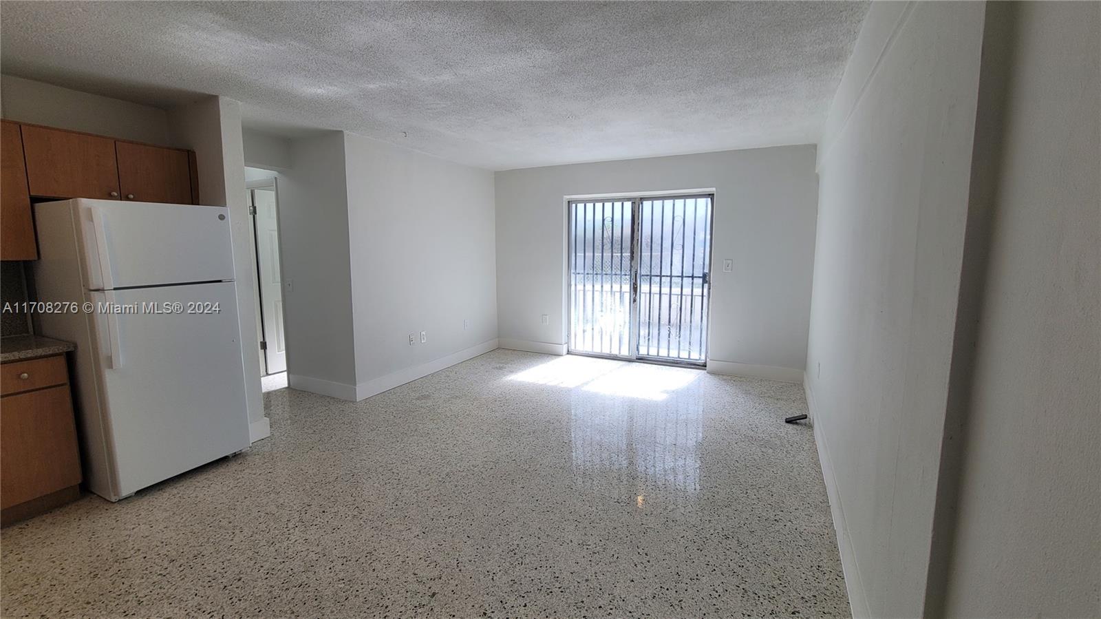 635 Southwest 7th Court, Unit 4 Miami, FL 33130 - Photo 5 of 25 Gallery Image 5