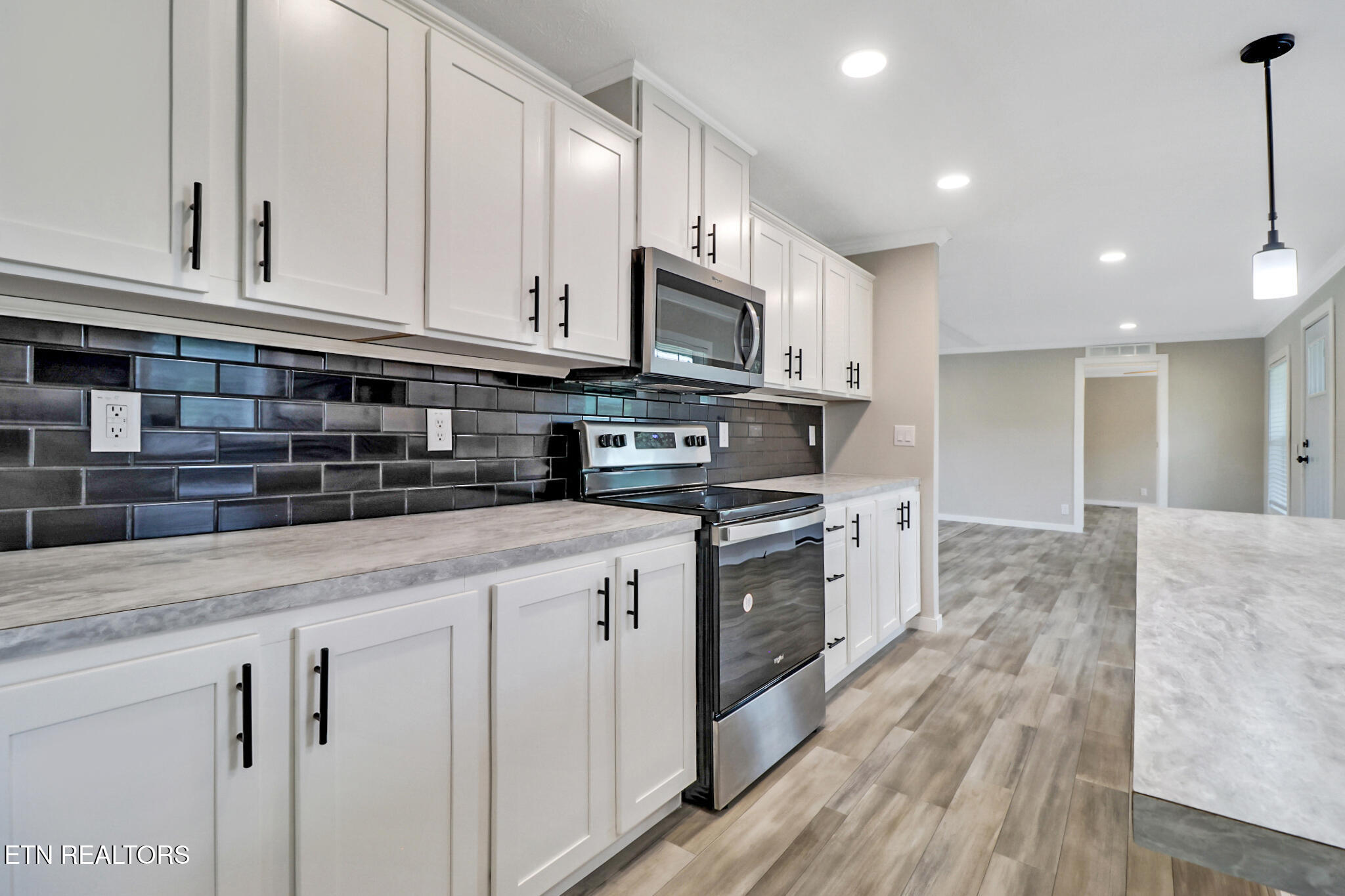 420 Southern Lane Oneida, TN 37841 - Photo 11 of 28 if1a4101-if1a4105