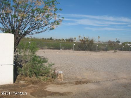 702 West Roger Road Tucson, AZ 85705 - Photo 9 of 25