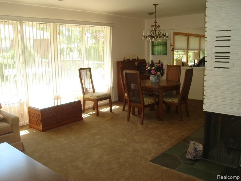 1060 Fairholme Road Grosse Pointe, MI 48236 - Photo 2 of 18 Fairholme 1060 004.jpg