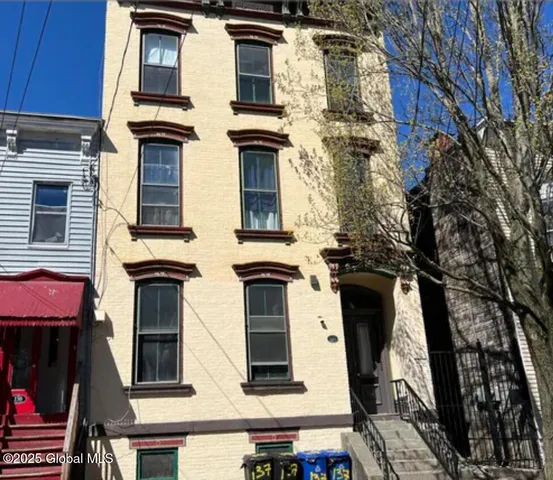 $385,000 | 137 4th Avenue, Albany, NY 12202