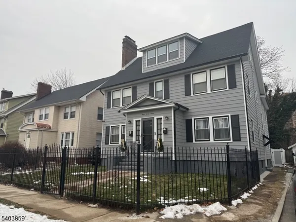 $2,200 | 327 North Maple Avenue, East Orange, NJ 07017