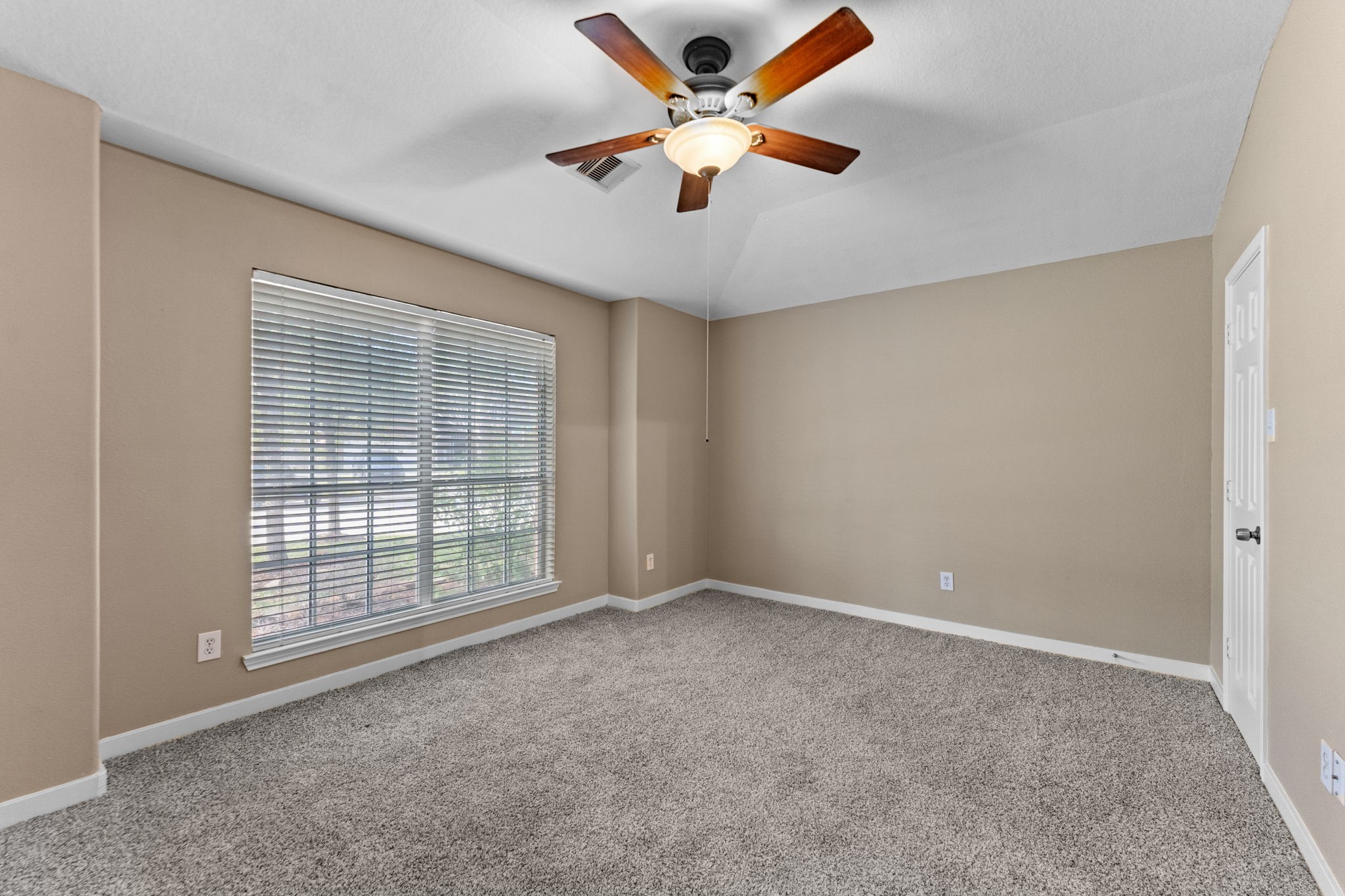 21146 Terrace Vine Lane Spring, TX 77379 - Photo 13 of 38