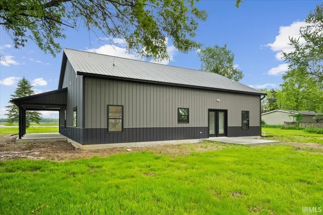 $325,000 | 8237 South 100th Street East, Pendleton, IN 46064