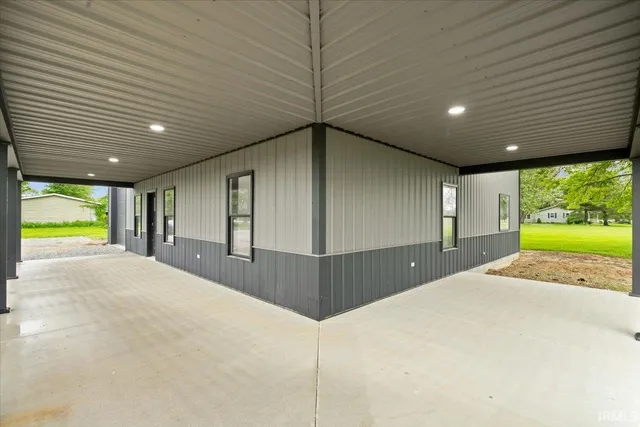 $325,000 | 8237 South 100th Street East, Pendleton, IN 46064