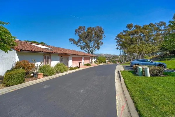 $848,500 | 1208 La Paloma Glen, Escondido, CA 92026