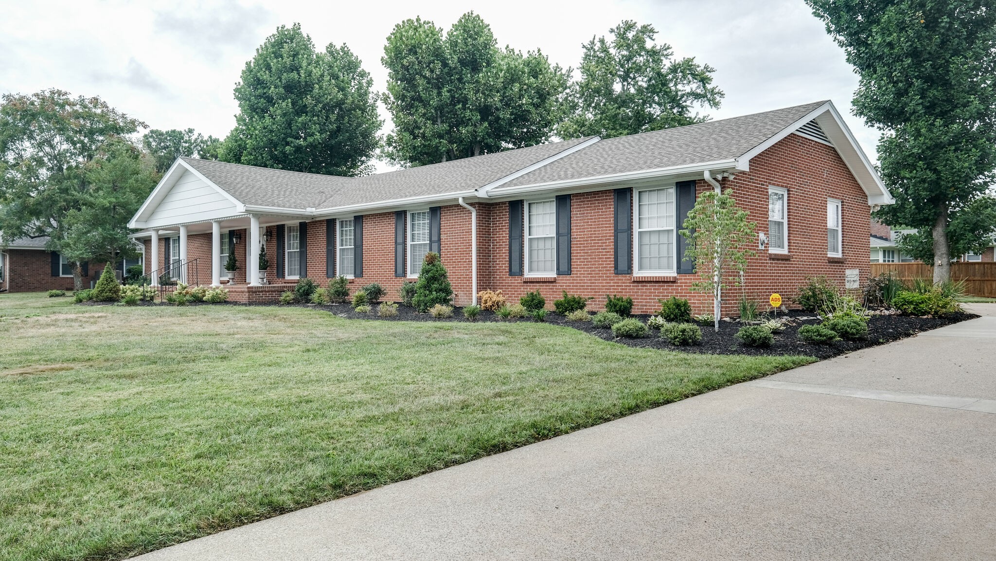 723 North Rutherford Boulevard Murfreesboro, TN 37130 - Photo 2 of 18 Gallery Image 2