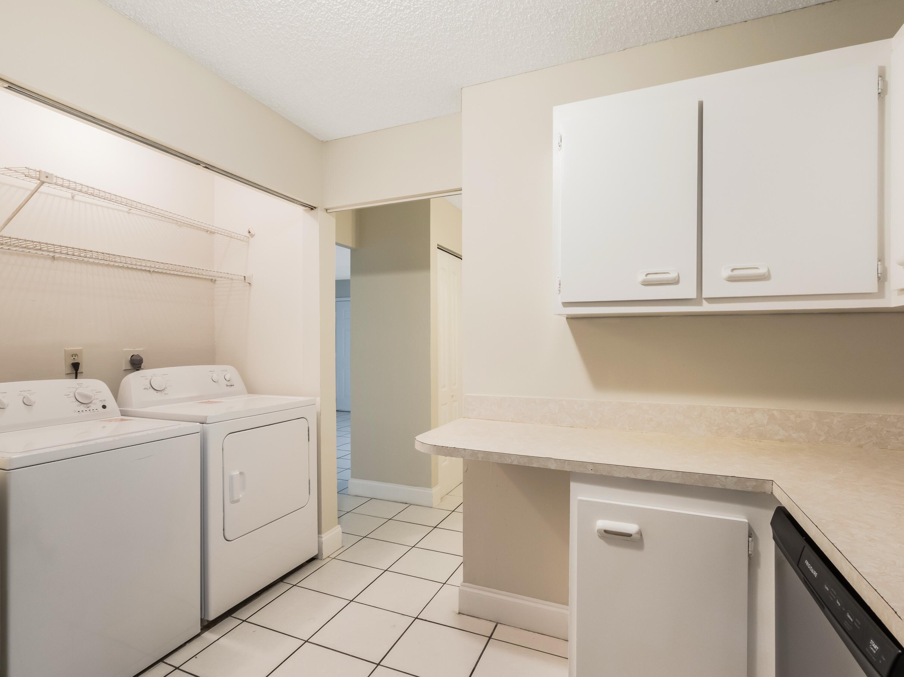 4806 Cherry Road West Palm Beach, FL 33417 - Photo 16 of 28 Laundry