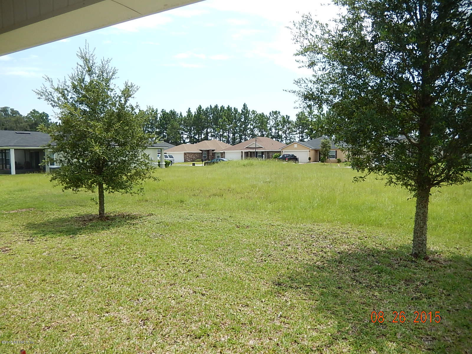 5852 Round Table Road Jacksonville, FL 32254 - Photo 2 of 26 backyard