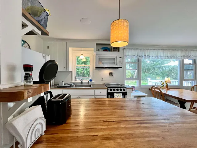 $2,200 | 19 Myrica Avenue, Rye, NH 03870