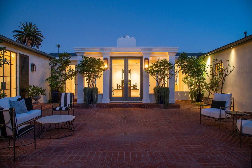 136 Middle Road Montecito, CA 93108 - Photo 2 of 35 Please come in!