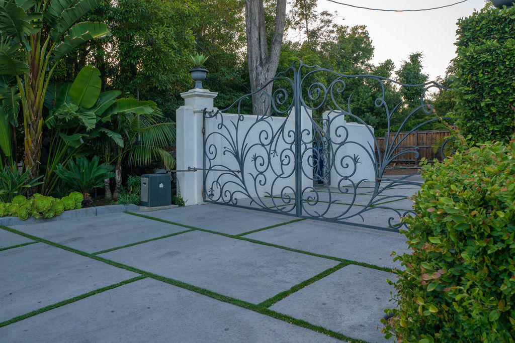 136 Middle Road Montecito, CA 93108 - Photo 24 of 35 Private!