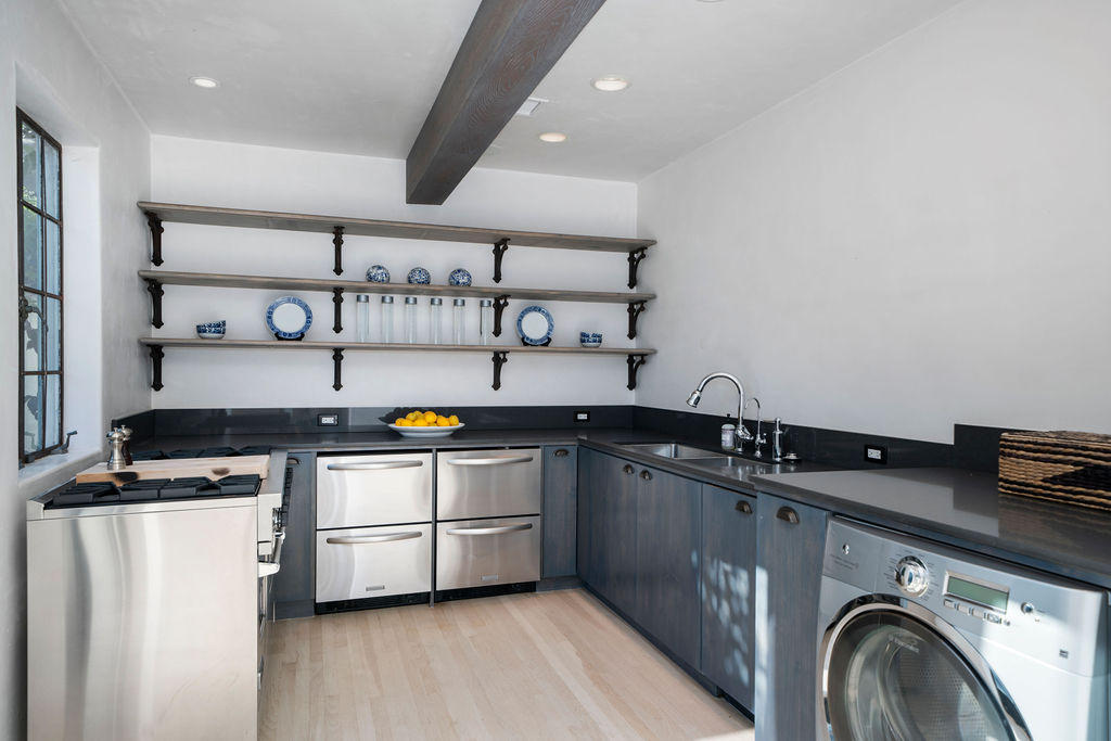 136 Middle Road Montecito, CA 93108 - Photo 30 of 35 Guest Apartment