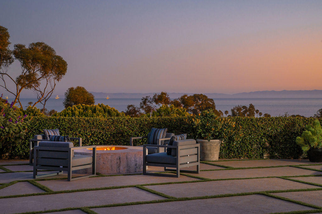 136 Middle Road Montecito, CA 93108 - Photo 8 of 35 Warming!