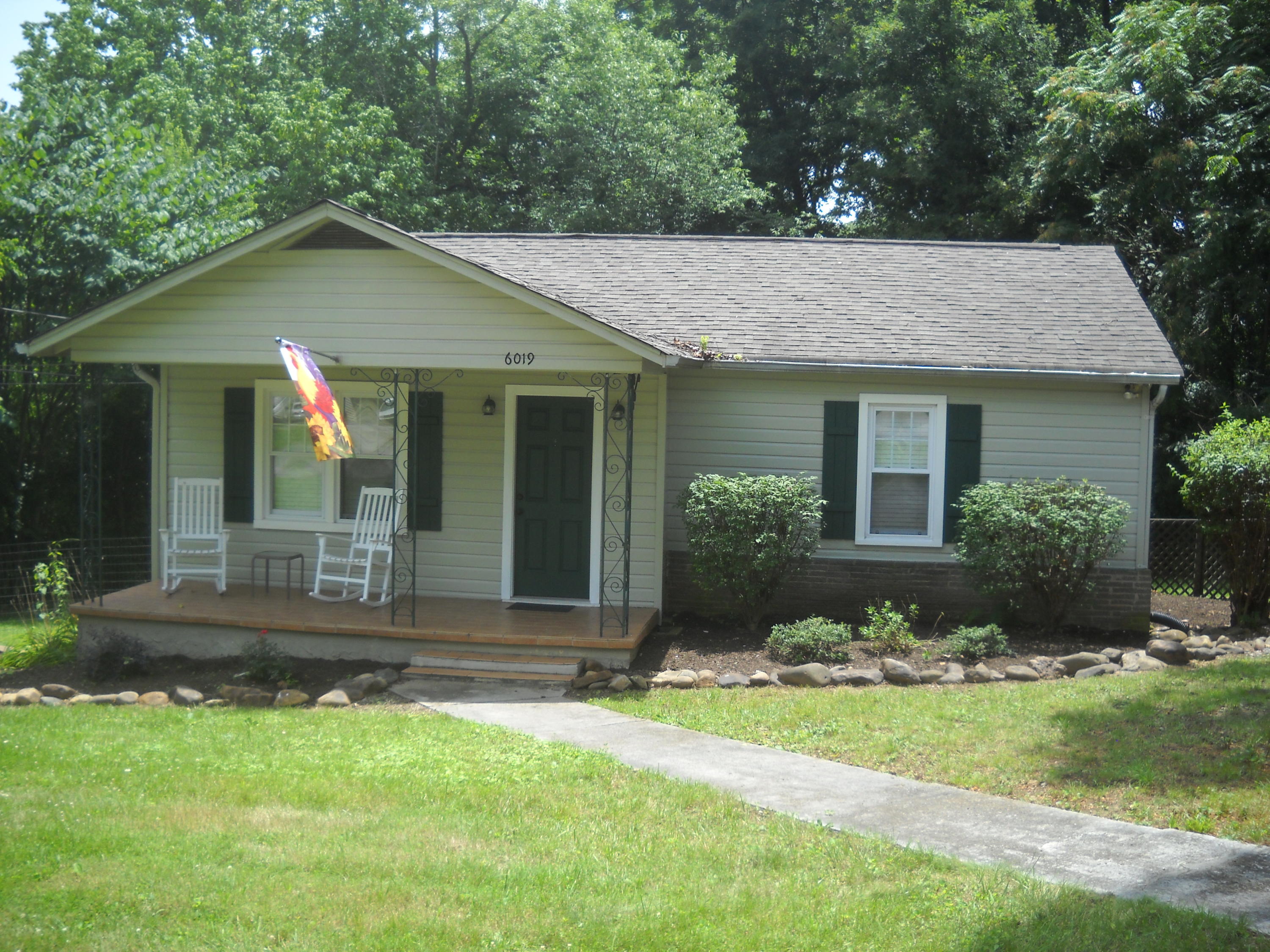 6019 Oak Road Knoxville, TN 37912 - Photo 1 of 14 DSCN2722