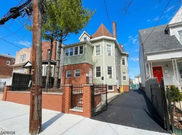 $899,000 | 237 6th Avenue West, Newark, NJ 07107