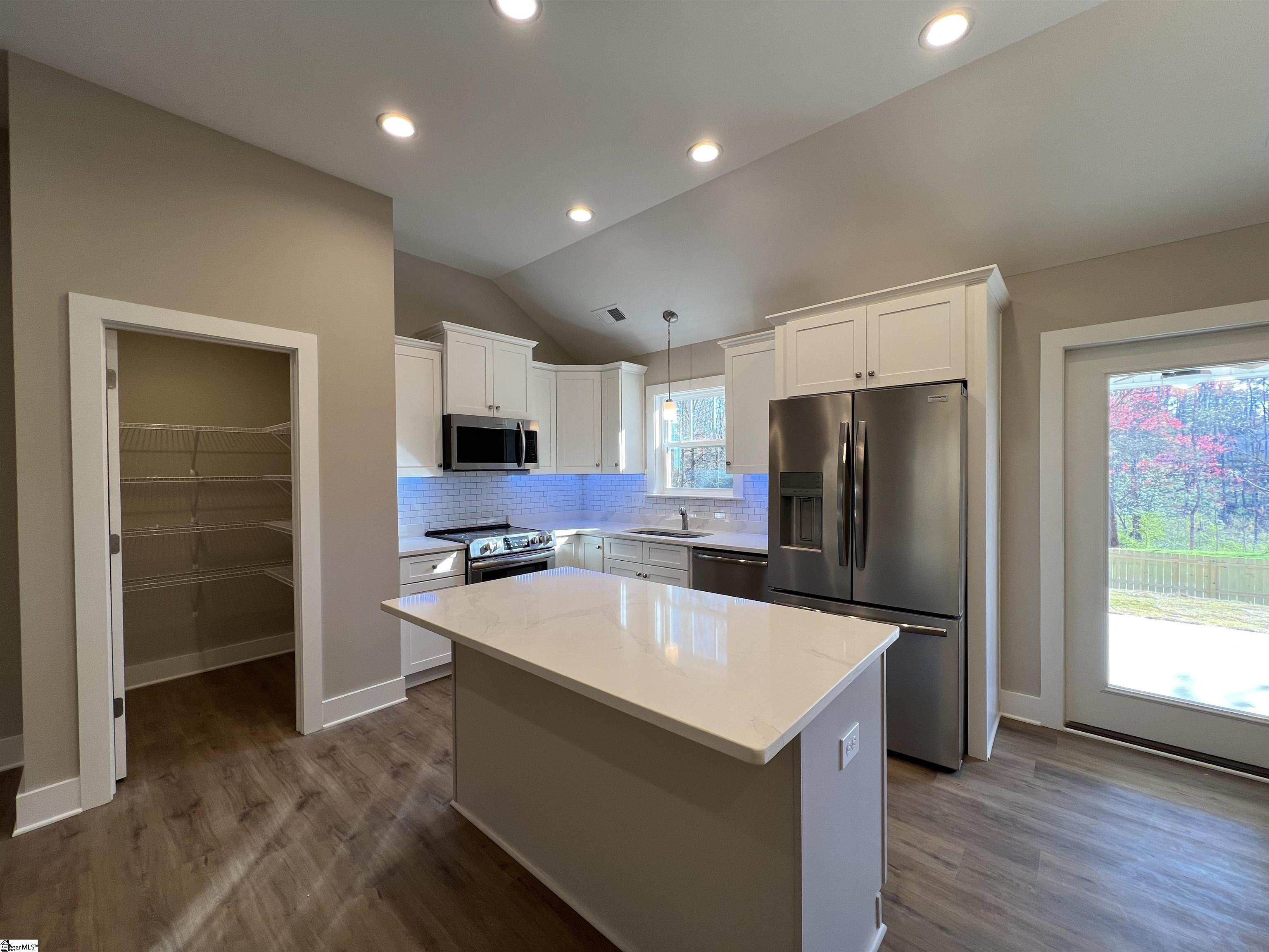 321 Woodland Road Marietta, SC 29661 - Photo 6 of 26