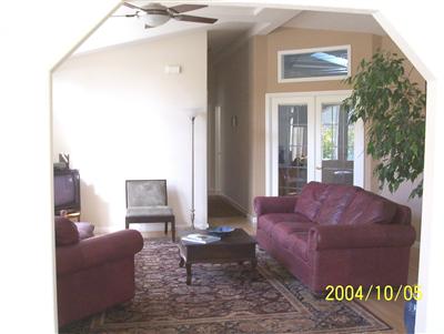 48 Yosemite Road, Unit 48 San Rafael, CA 94903 - Photo 5 of 8 a living room with furniture and a window