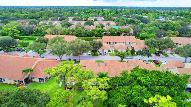 $2,700 | 1105 Maplewood Drive, Greenacres, FL 33415