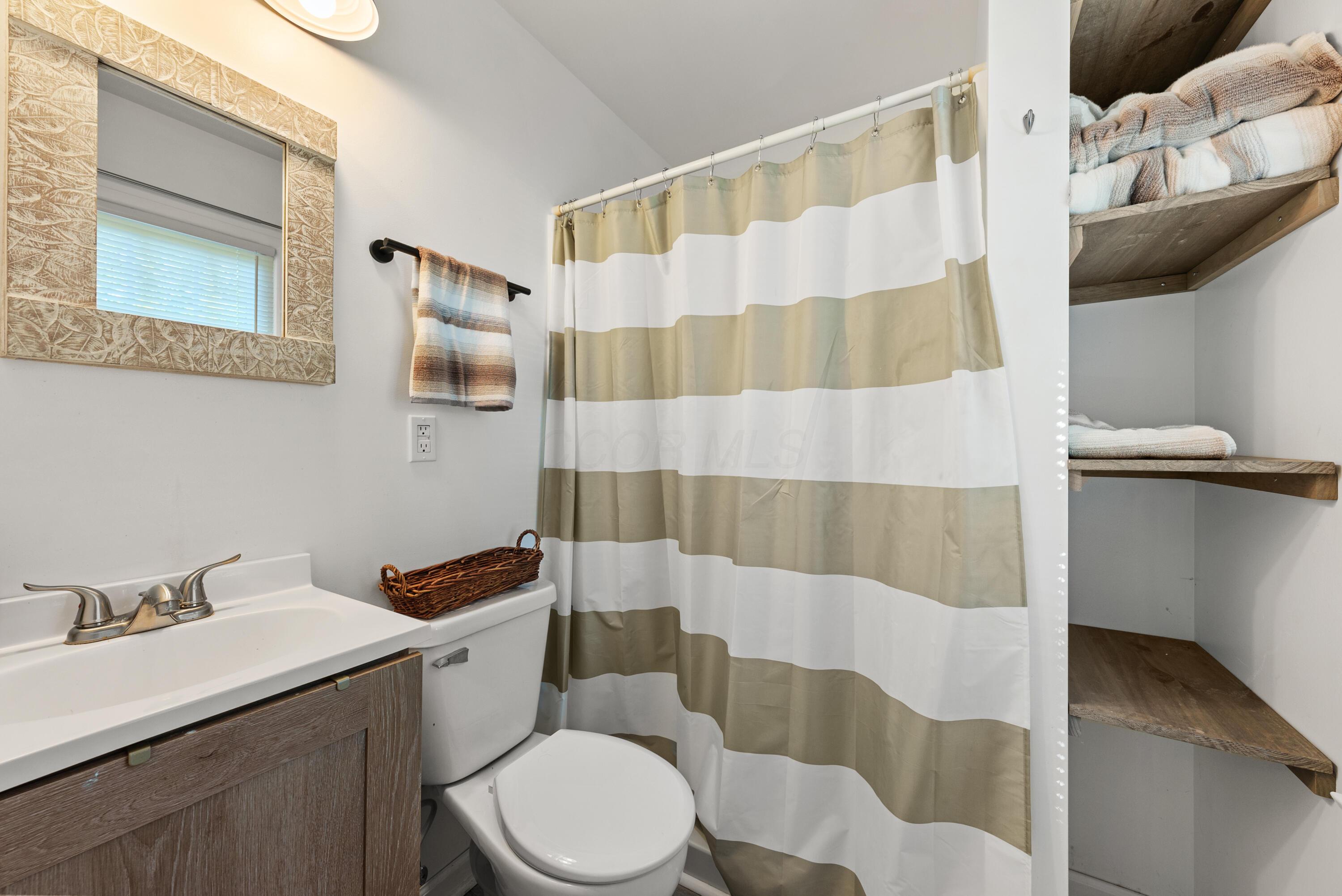 244 Blacks Road Pataskala, OH 43062 - Photo 20 of 34 Full Bath