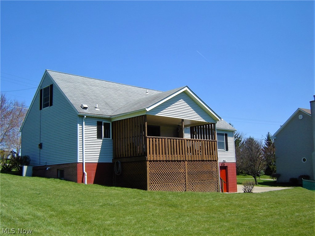53180 High Ridge Road Bridgeport, OH 43912 - Photo 3 of 19 Gallery Image 3