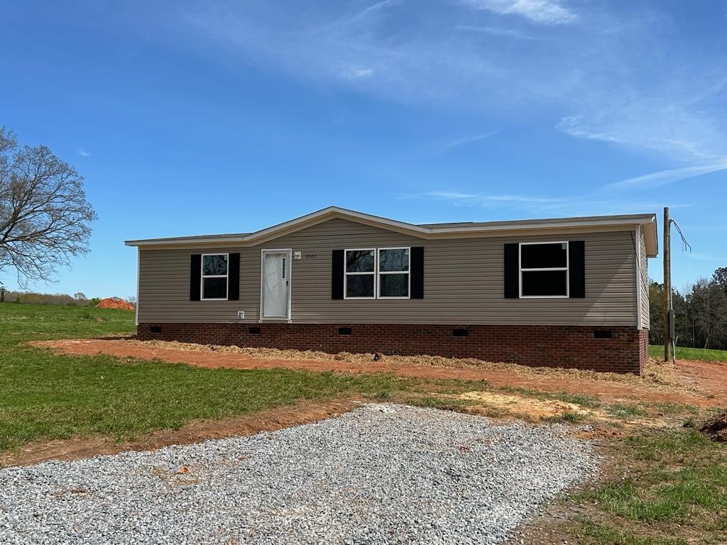 5507 Flat Rock Road Iva, SC 29655 - Photo 2 of 31