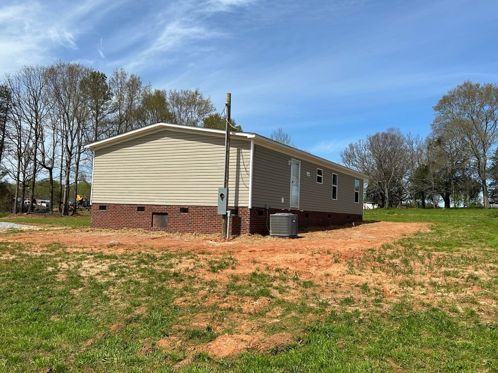 5507 Flat Rock Road Iva, SC 29655 - Photo 5 of 31