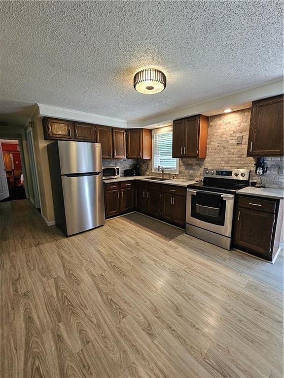 324 Barr Road Natrona Heights, PA 15065 - Photo 3 of 38