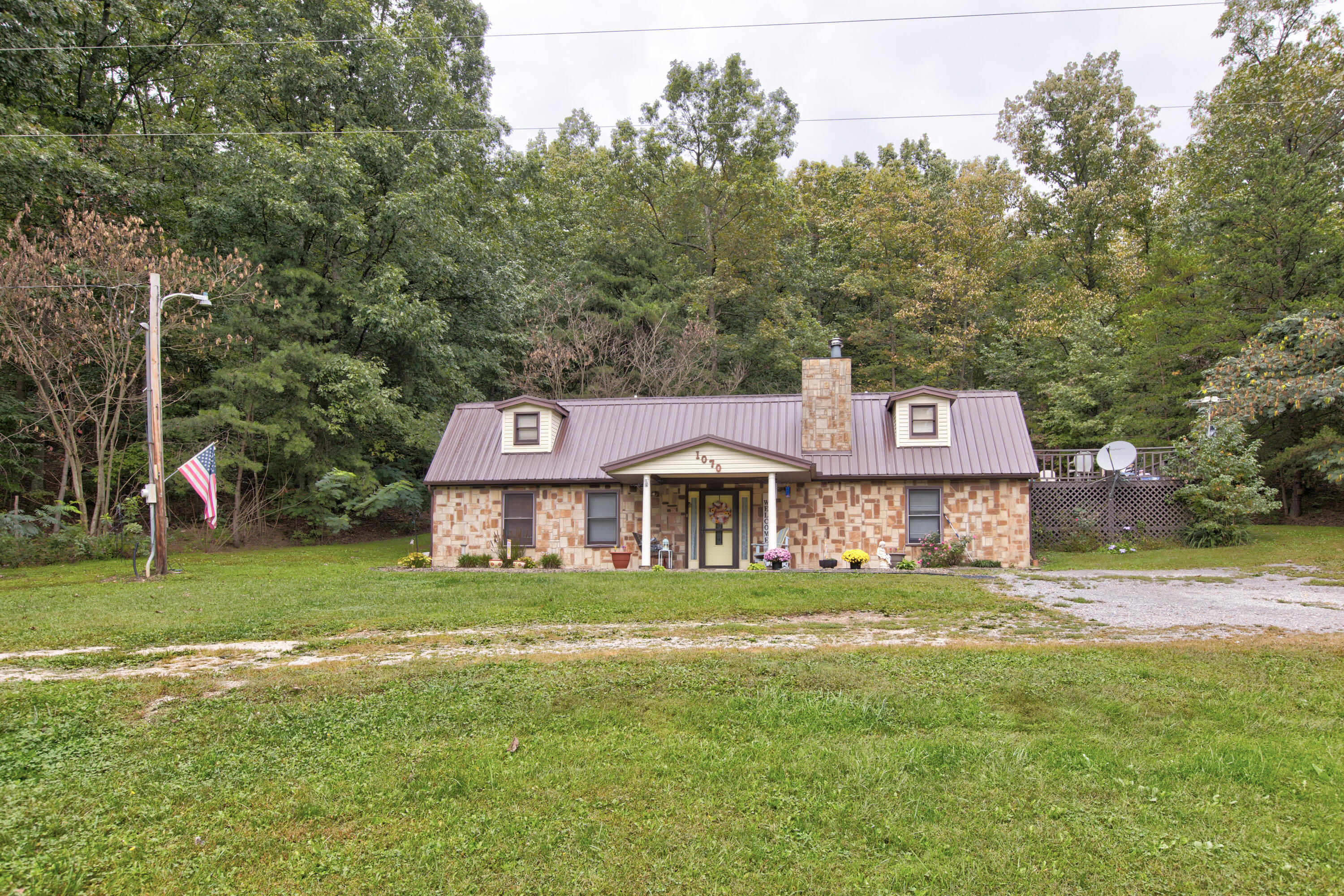 1070 Reffitt Road Jeffersonville, KY 40337 - Photo 4 of 28 DM3A7014_5_6