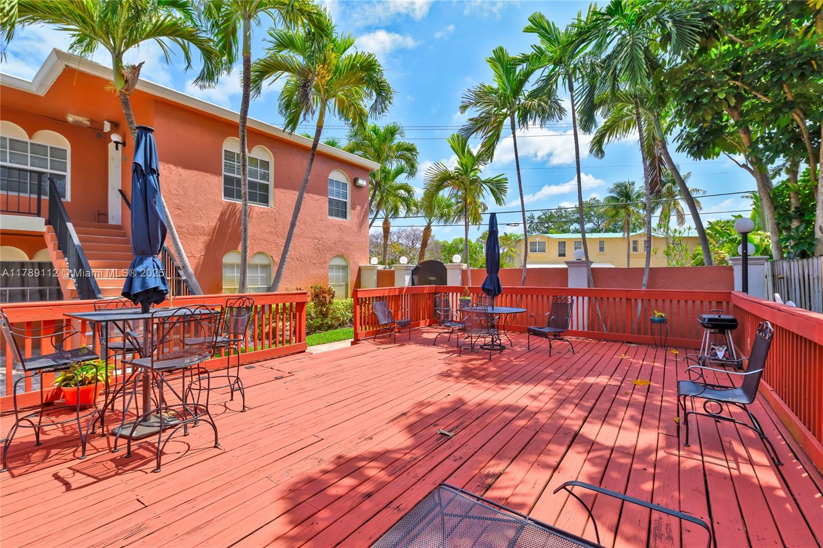 1405 Miami Road, Unit 5 Fort Lauderdale, FL 33316 - Photo 28 of 38 swimming pool with outdoor seating