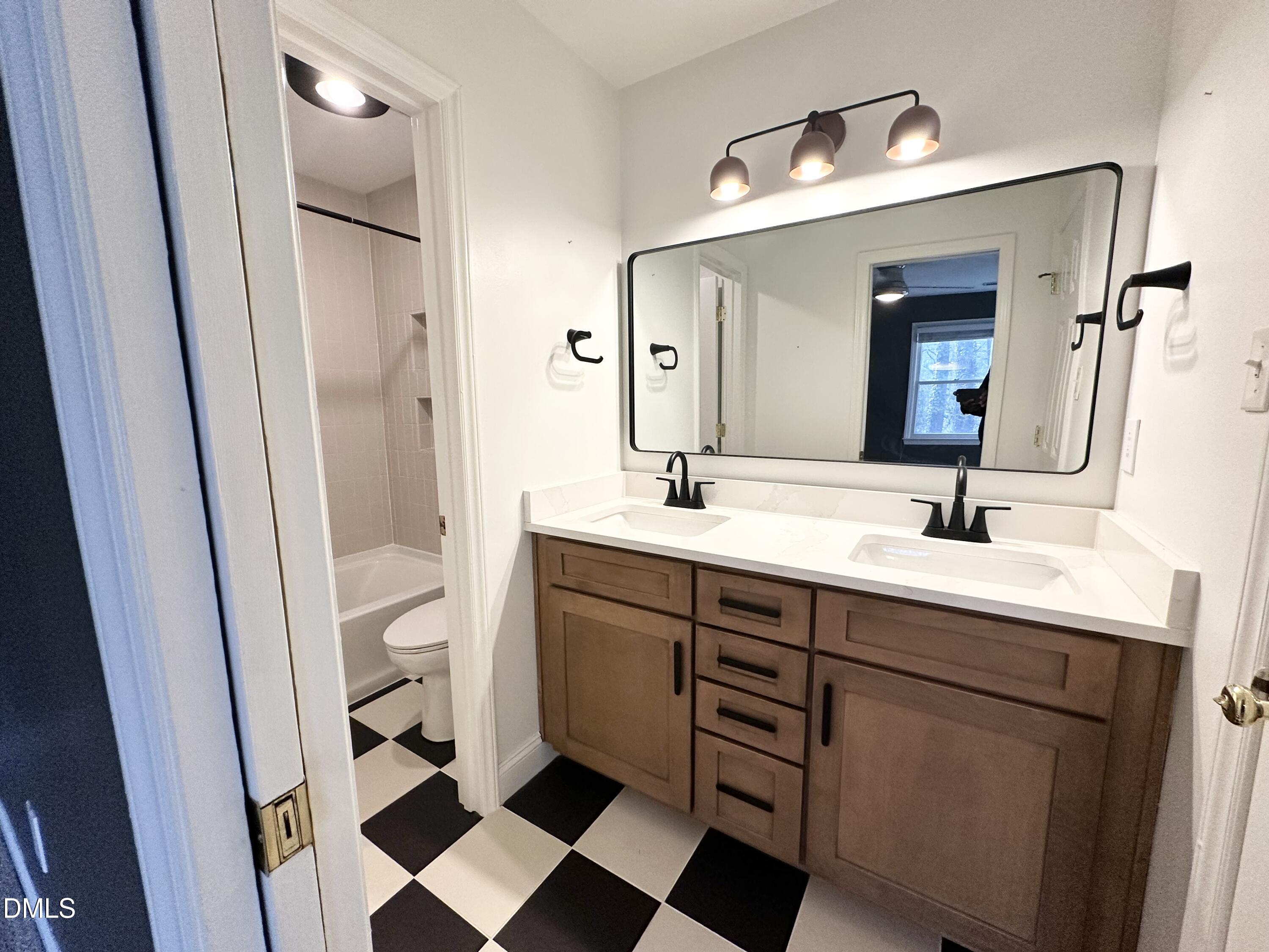 5649 Hamstead Crossing Raleigh, NC 27612 - Photo 13 of 16 IMG_4606