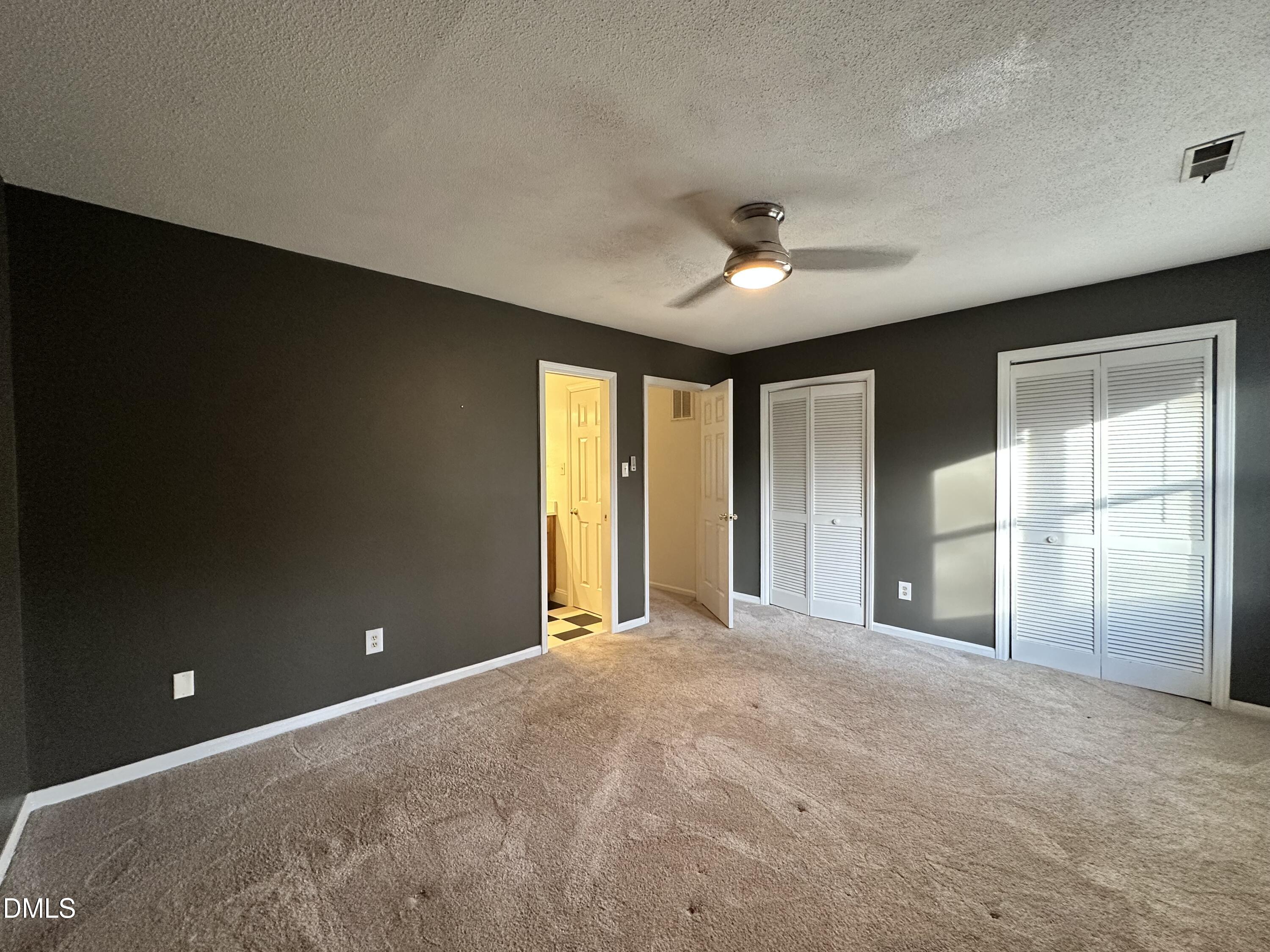 5649 Hamstead Crossing Raleigh, NC 27612 - Photo 14 of 17 IMG_4605